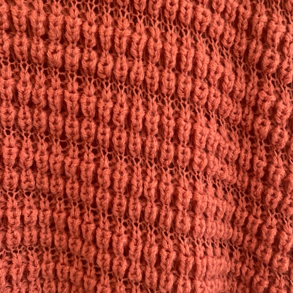 Sweater. Open knit. Perfect for spring. - Picture 4 of 5